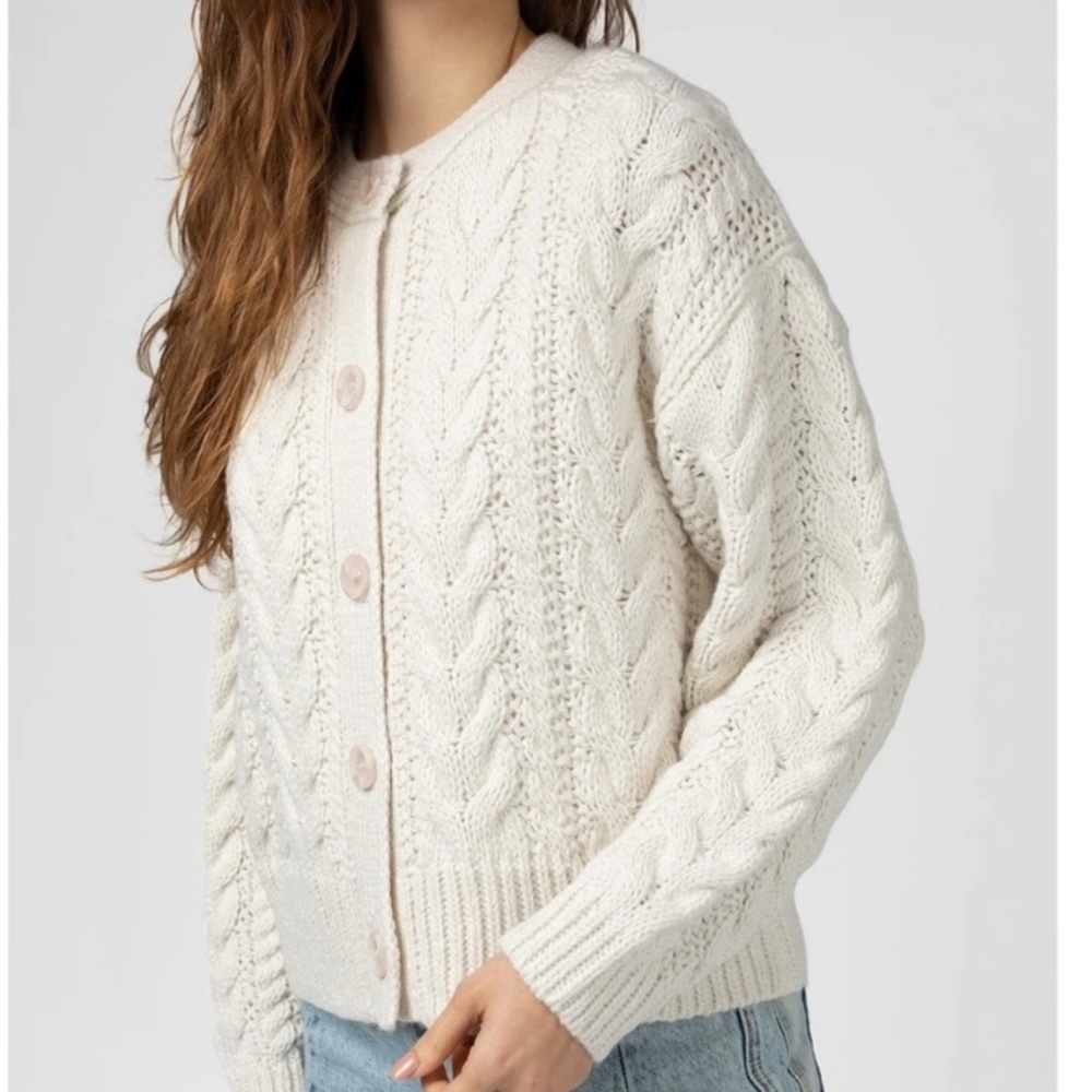 VICI chunky cable-knit cardigan, size medium